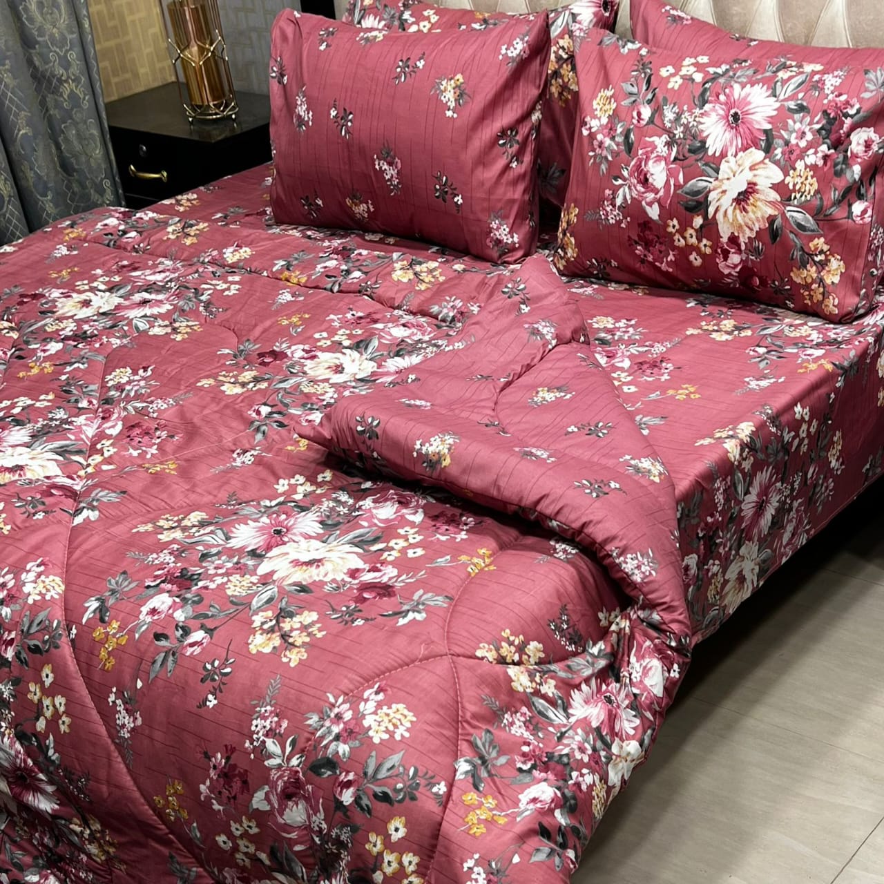 6 Pcs Vicky Razai Set -Crimson Luxe