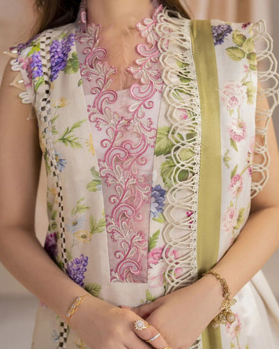 Kinza Hashmi - Blend floral Shirt, Trouser and Dupatta set | 40% OFF