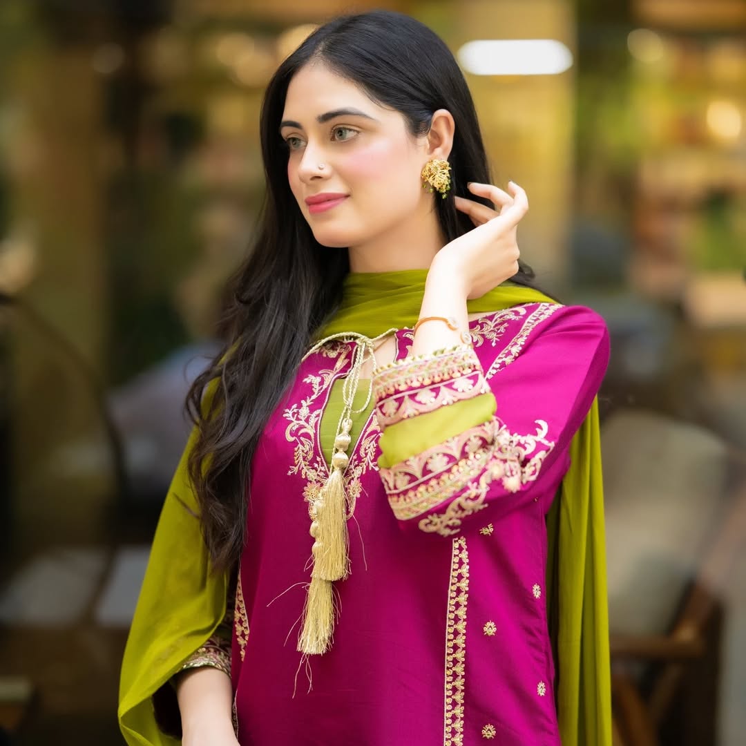 MEENA - Omal By Komal 3Pcs Embroidered Summer Lawn Collection 2025 OK-02