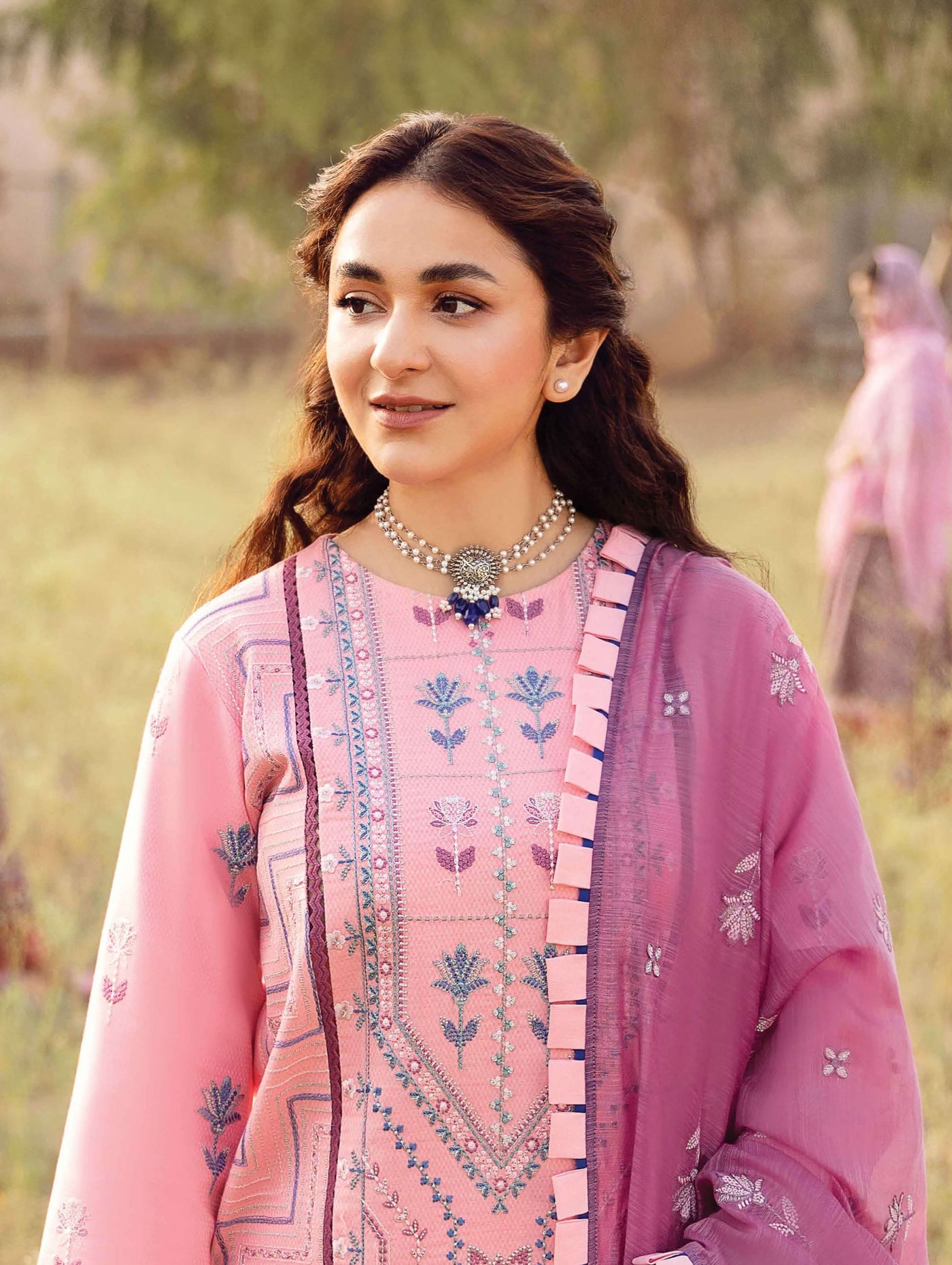 Rang Rasiya Maskan Bari Eid Edition Embroidered Lawn 3Pc D-05 Rosette